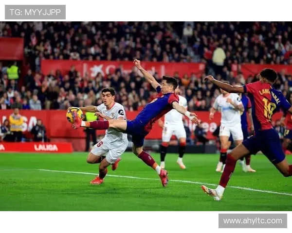 足球明星与粉丝互动共舞精彩瞬间展现热情与魅力 足球明星与粉丝互动共舞精彩瞬间展现热情与魅力