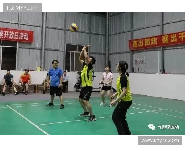 重庆排球队灵活性探讨：如何提升团队表现与战术应变能力